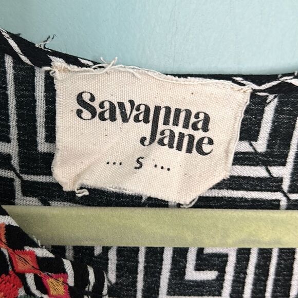 Savanna Jane Embroidered Geometric Dress - Picture 7 of 10